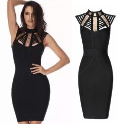 Бандажна рокля Herve Leger с високо деколте и метални елементи