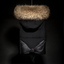 Дамска грейка с гъши пух и естествен косъм на качулката, НАЛИЧНА М размер, черен цвят