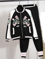 Моден дамски комплект от фино плетиво с бродерии, НАЛИЧЕН М размер