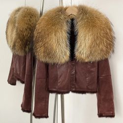 Зимно велурено палто с яка от естествен косъм лисица 