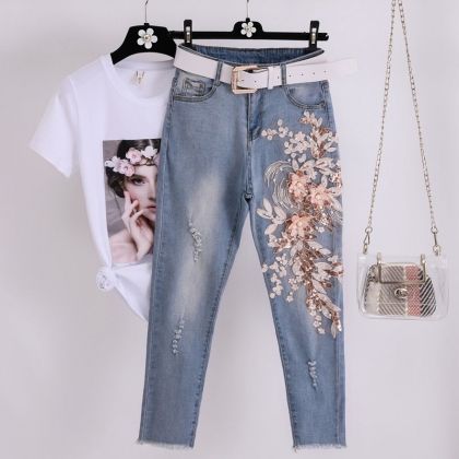 Комплект от блуза и дънки