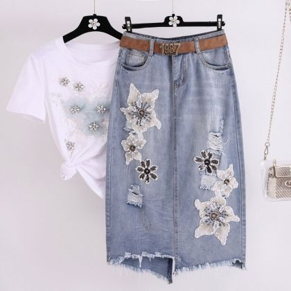 Комплект от блуза и пола с големи цветя