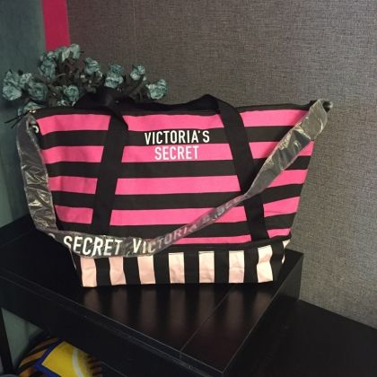 Голяма чанта розово и черно с цип