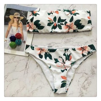 Бански на цветя, без презрамки