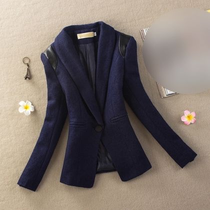 Елегантно дамско вълнено сако вталено с маншони и кожа