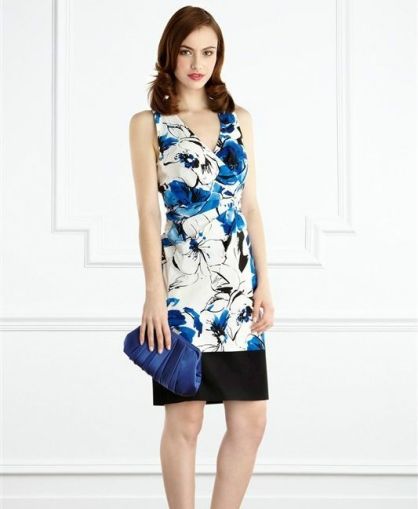 Елегантна лятна бяла рокля без ръкав СИНИ ЦВЕТЯ