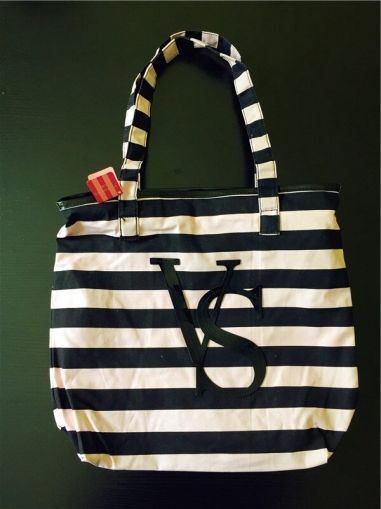 Дамска чанта VS, НАЛИЧНА