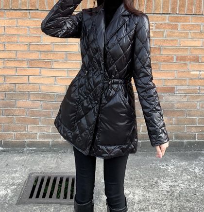 Лъскаво черно олекотено дамско яке с гъши пух