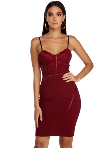 Елегантна вечерна рокля 