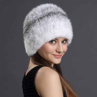 Зимна дамска шапка цялата от естествена кожа от норка