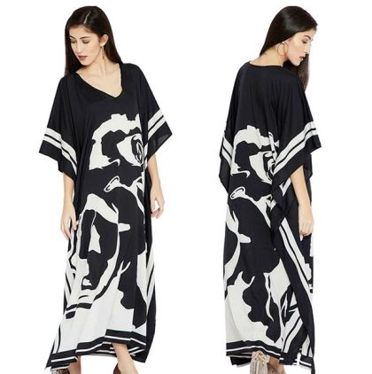 Модна дълга широка плажна рокля черно и бяло
