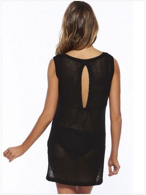 Къса плажна рокля от фино плетиво