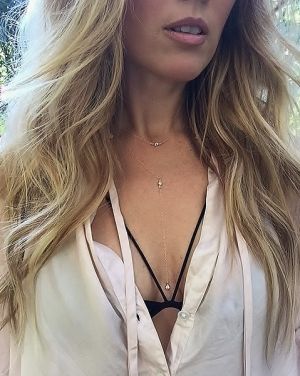 Висящо колие с камъни, двоен тънък синджир