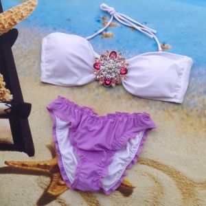 Бански от две части с тока с кристални камъни