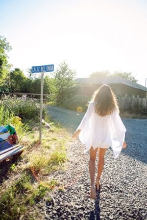 Лятна памучна свободна плажна рокля с дантела