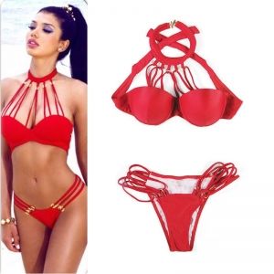 Секси Бански от две части с деколте и долнище с халки 