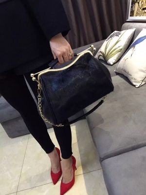 Дамска чанта естествена кожа с косъм от пони и дълга дръжка