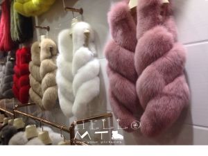 Елек 100% естествен косъм сребърна лисица ПЕПЕЛ ОТ РОЗИ