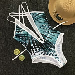 Моден цял бански с дълбоко деколте