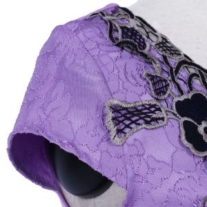 Еластична рокля с бродерия