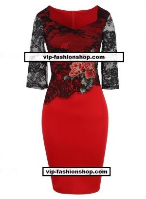 Еластична рокля с дантелен ръкав и цвете