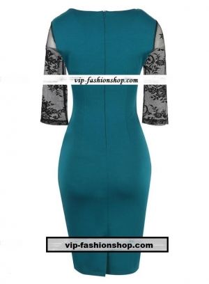 Еластична рокля с дантелен ръкав и цвете