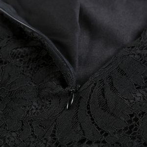 Черна елегантна дантелена рокля