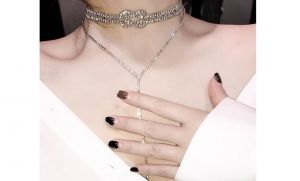 Чокър с блестящи камъни