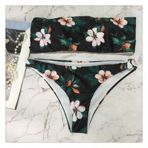 Бански на цветя, без презрамки