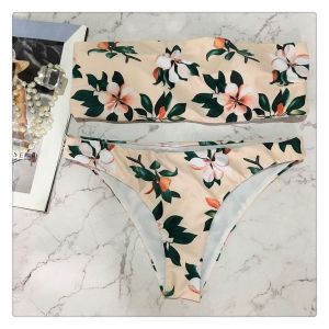 Бански на цветя, без презрамки