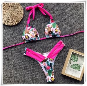 Жълт и розов бански с принт