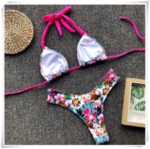 Жълт и розов бански с принт