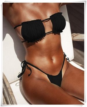 Бански в няколко цвята без презрамки