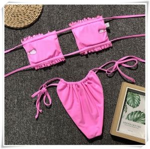 Бански в няколко цвята без презрамки