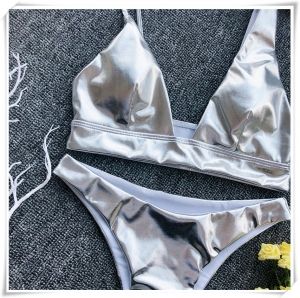 V - образен бански в розово и сребристо