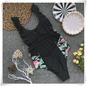 Цял бански, черен с цветя