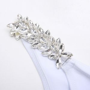 Бял моден бански с големи токи с камъни