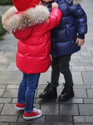 Детски зимни якета с гъши пух и яка естествен косъм
