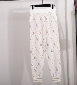 Модни дамски комплекти от фино плетиво с бродерии ЦВЕТЯ