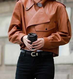 Дамско късо кожено яке естествена агнешка кожа