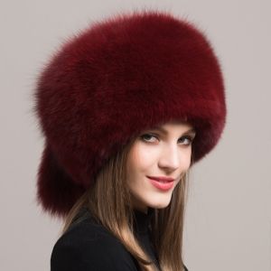 Зимна дамска шапка цялата от естествен дълъг косъм лисица