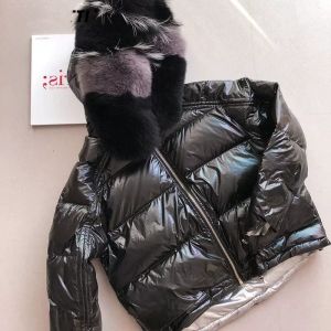 Късо зимно лъскаво дамско яке с гъши пух и яка естествена лисица