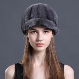 Зимна дамска шапка цялата от естествен дълъг косъм норка