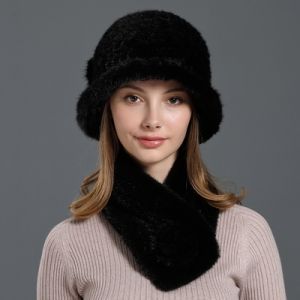 Комплект шапка със шал от естествен  косъм норка 