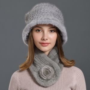 Комплект шапка със шал от естествен  косъм норка 