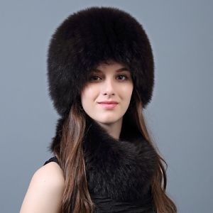 Комплект шапка със шал от естествен  косъм лисица 