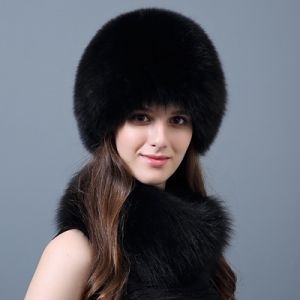 Комплект шапка със шал от естествен  косъм лисица 