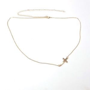Тънка верижка украшение за талия с кръст