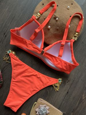 Луксозен бански с големи токи с камъни