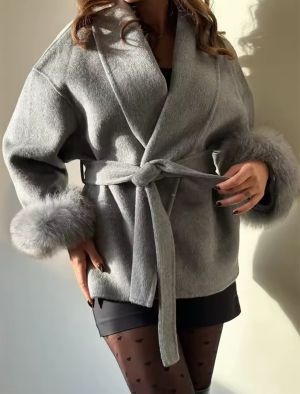 Палто с яка и ръкави естествен косъм лисица